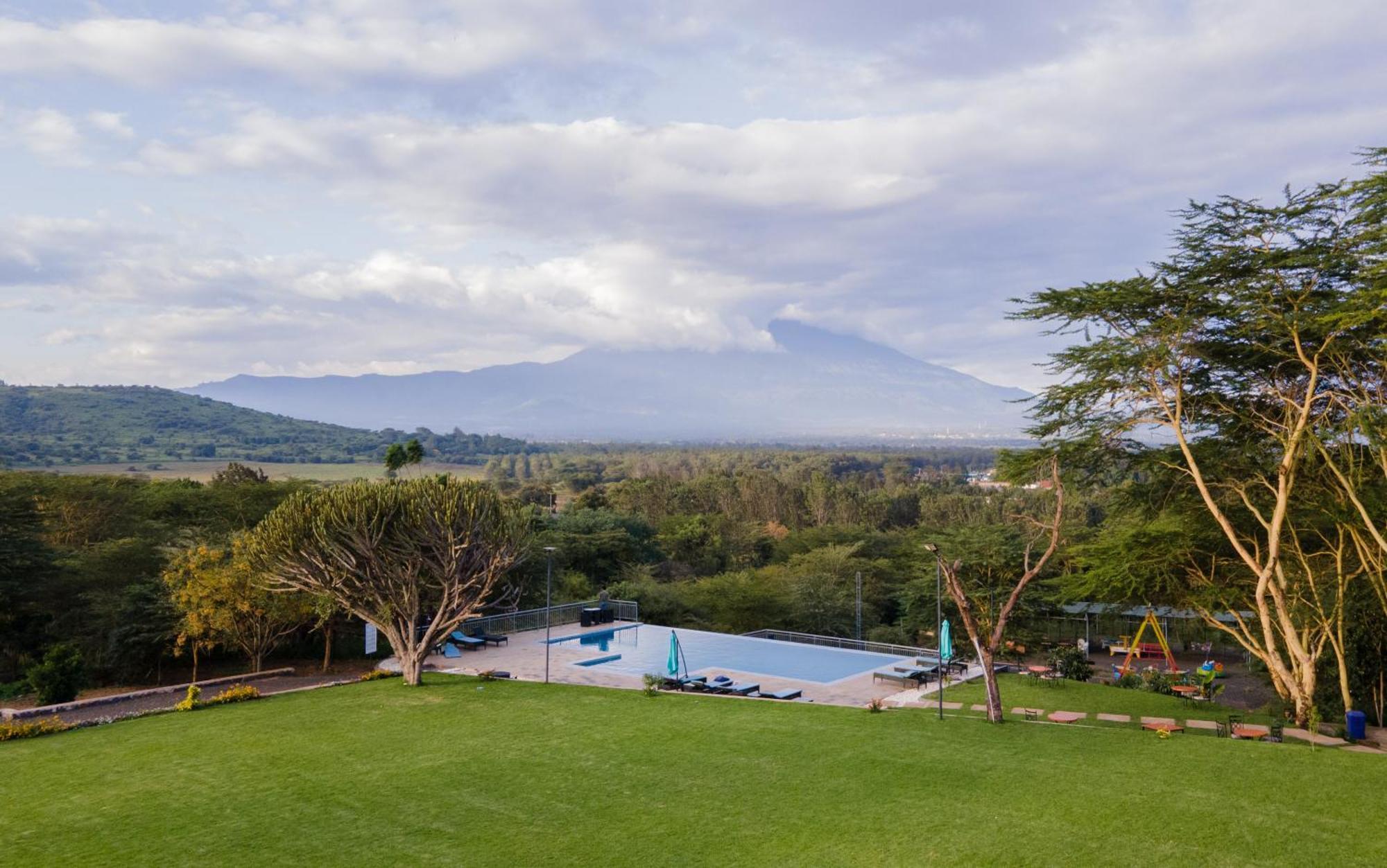 Forest Hill Hotel Arusha Bagian luar foto